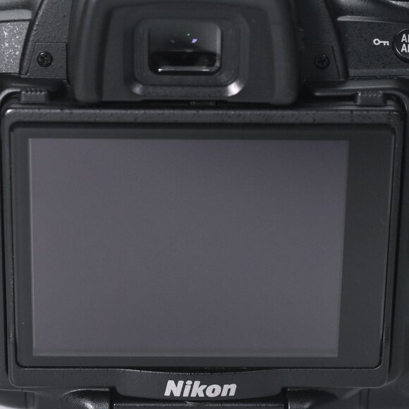 Nikon D5000 Digital SLR Camera 12.3MP 18-55mm Lens HD Video 6246 Clicks 32GB SD - Picture 8 of 16